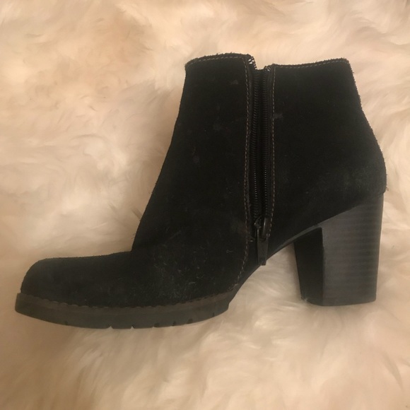 Clark’s booties - Picture 4 of 4